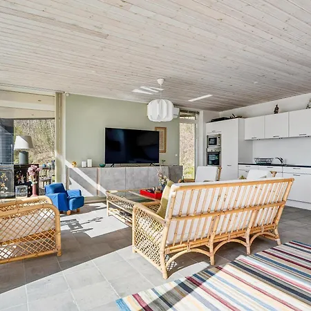 Beautiful Located In Beautiful Surroundings Holiday home Ebeltoft